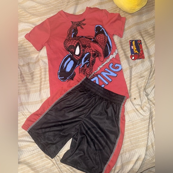 Spider Man 2 piece set NWT - Picture 3 of 3